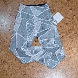 Beyond Yoga Women's Black & White Geometric Pattern Active Leggings M NWT